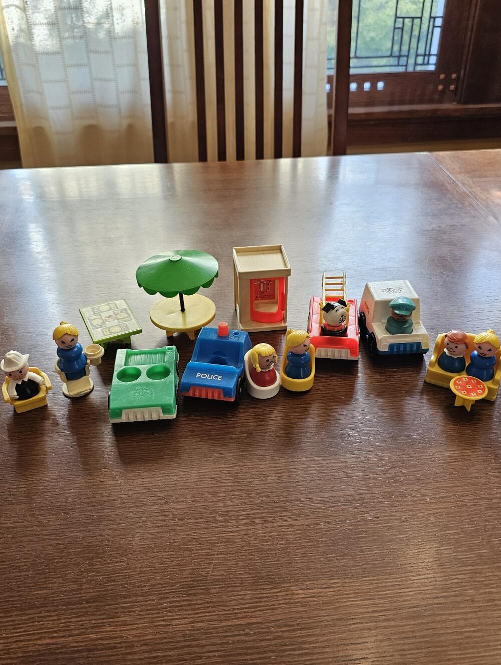 Vintage Fisher Price Little People Lot Cars, Phone Booth, People